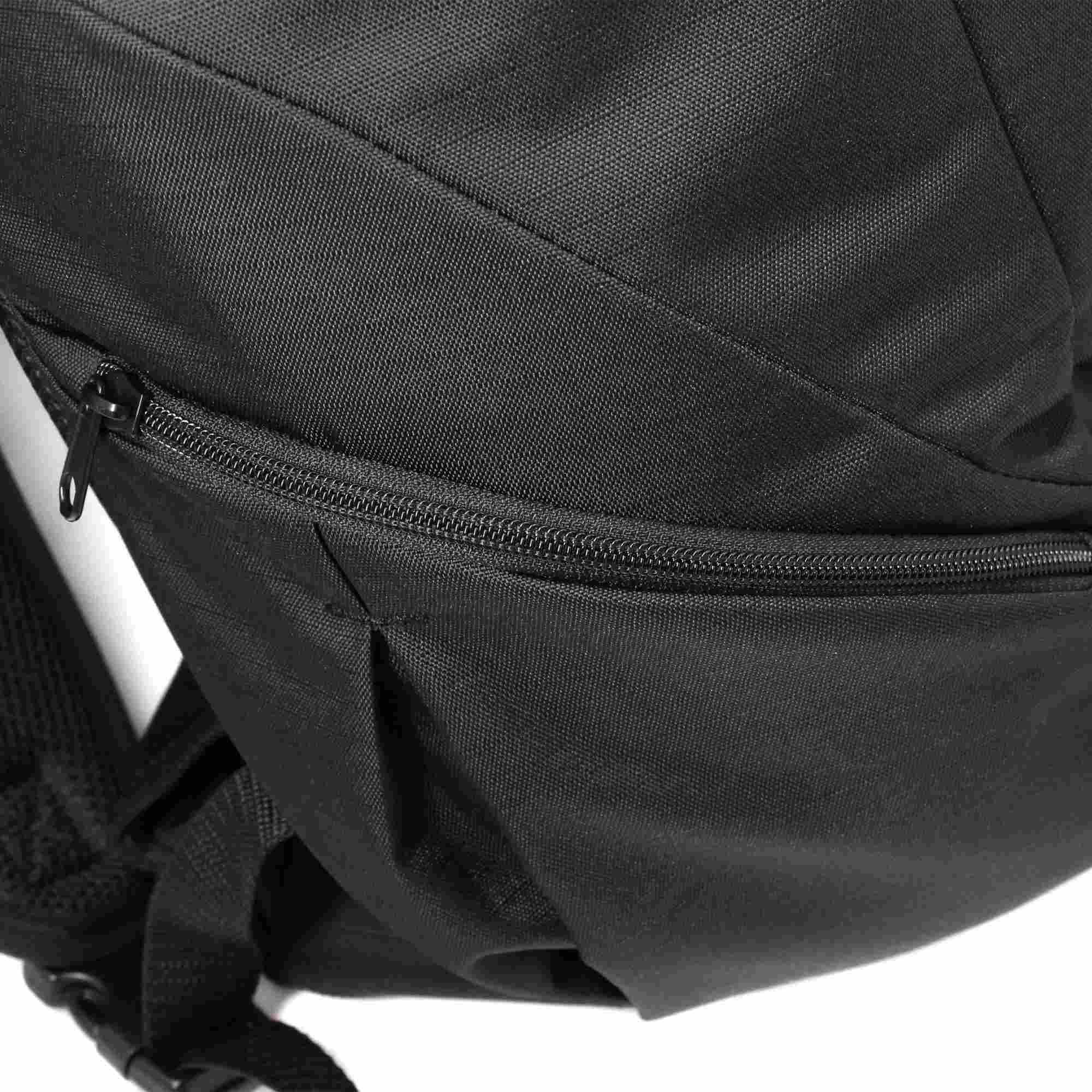 Element 4 von 6 (Bild) – adidas Sport Rucksack Boxing black/white, 43 Liter